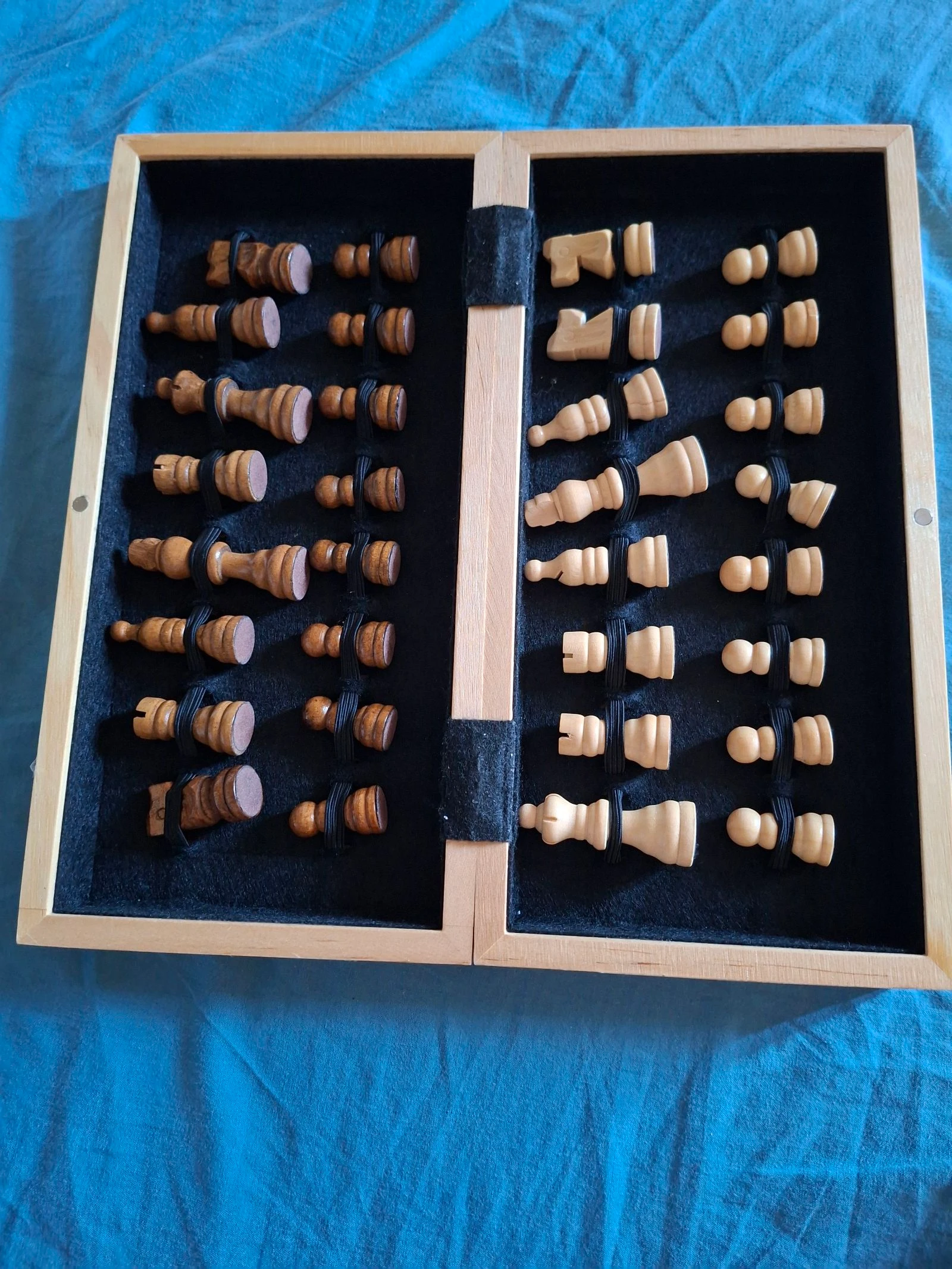 Jogo de xadrez Cayro em madeira 30x30 cm – Completo – photo 3